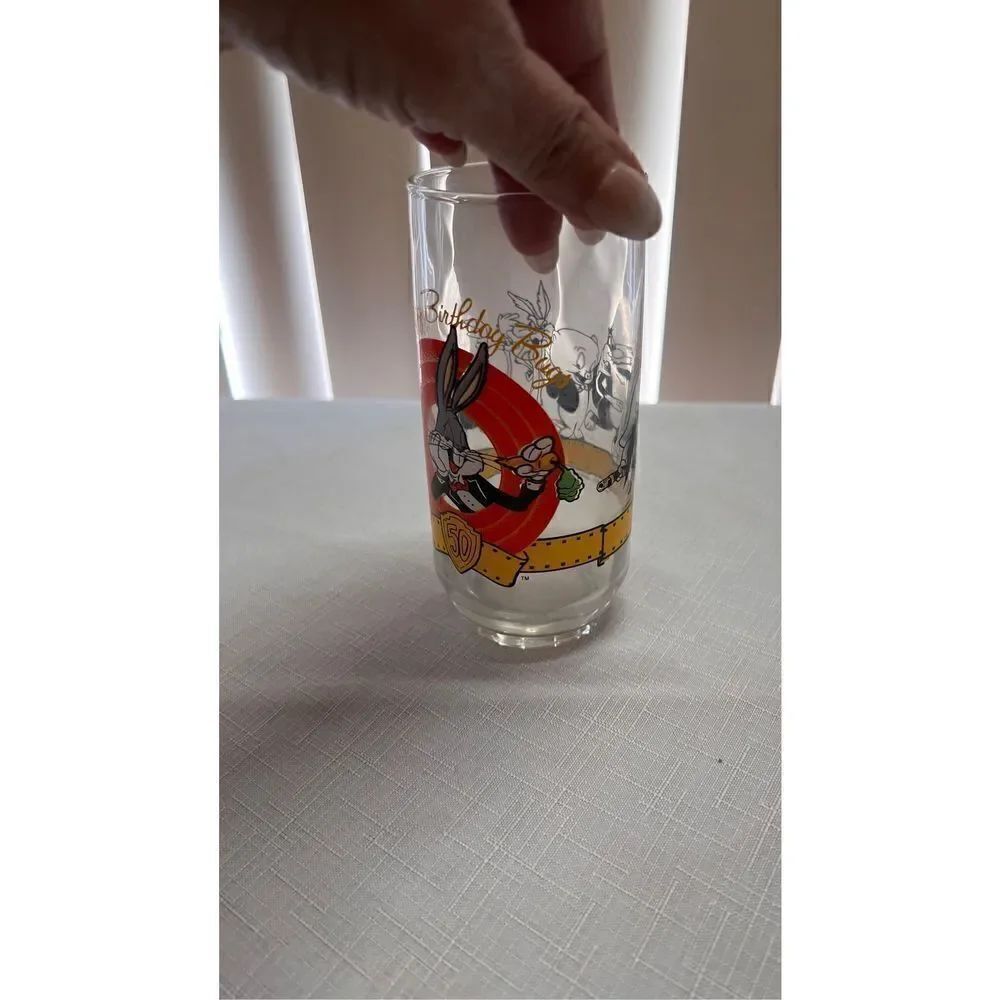 HAPPY 50TH BIRTHDAY BUGS BUNNY GLASS COLLECTIBLE - Picture 6 of 16
